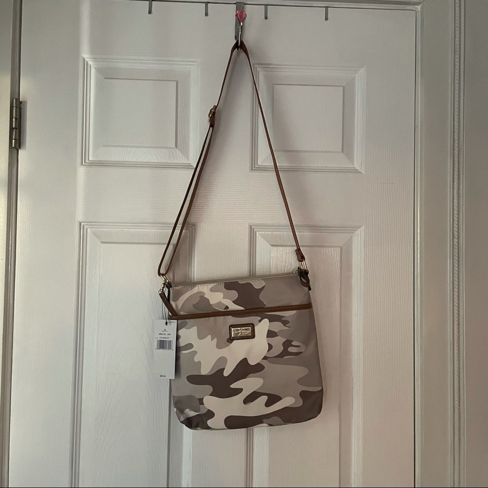 Tommy Hilfiger crossbody camo purse